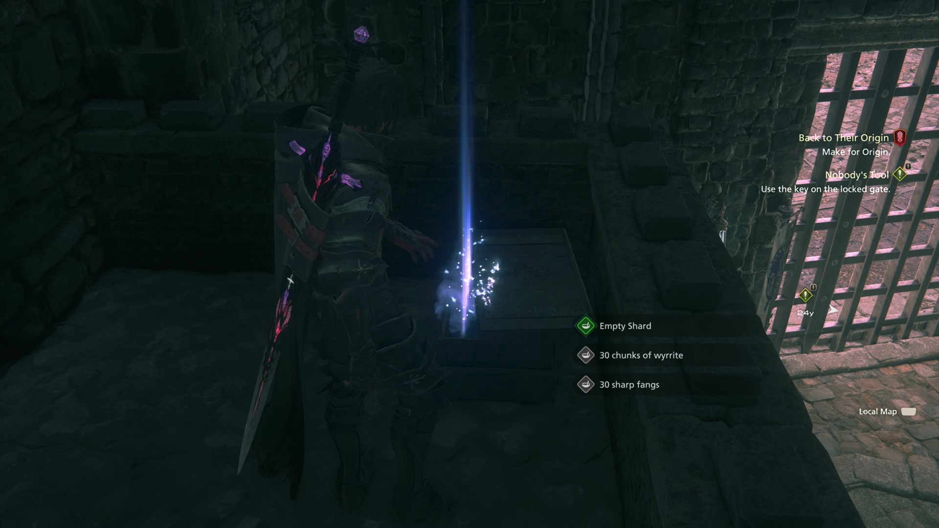 Opening a treasure coffer on the second floor of Balmung Dark
