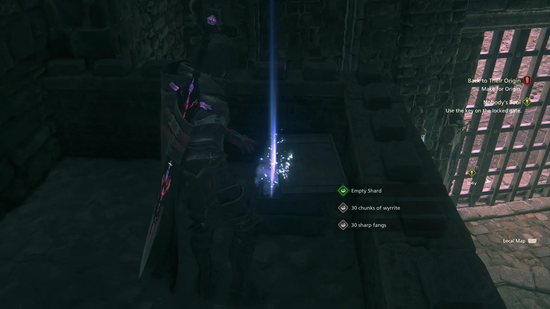 Opening a treasure coffer on the second floor of Balmung Dark